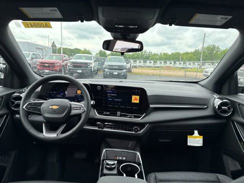 New 2026 Chevrolet Equinox LT w/ Convenience Package II image 14