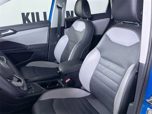 Used 2022 Volkswagen Taos SEL w/ Panoramic Sunroof Package image 11