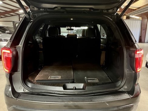 Used 2019 Ford Explorer XLT w/ Equipment Group 202A image 14