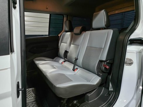 Used 2018 Ford Transit Connect XL image 18