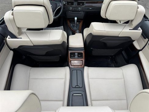 Used 2012 BMW 328i Convertible image 9