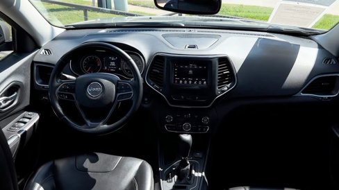 Used 2021 Jeep Cherokee Latitude Plus image 21