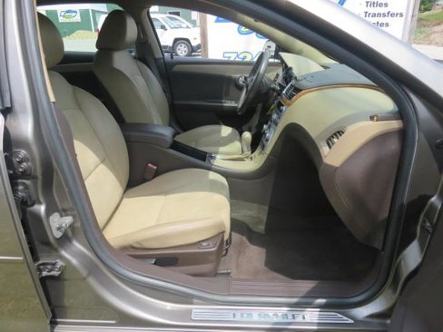 Used 2010 Chevrolet Malibu LT w/ HFV6 Engine Package image 19