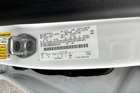 Used 2022 Ford Escape SE image 17