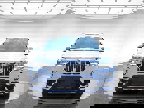 Used 2019 BMW X1 xDrive28i image 2