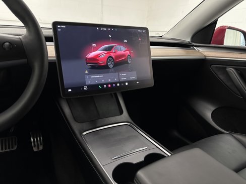 Used 2023 Tesla Model Y Long Range image 26