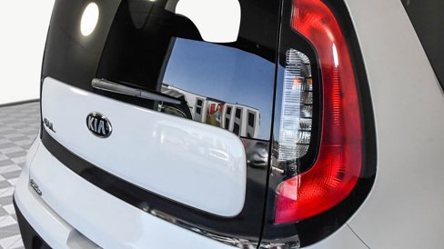 Used 2018 Kia Soul image 29