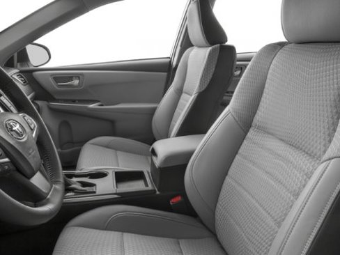 Used 2017 Toyota Camry SE image 9