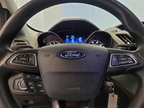 Used 2019 Ford Escape S image 19