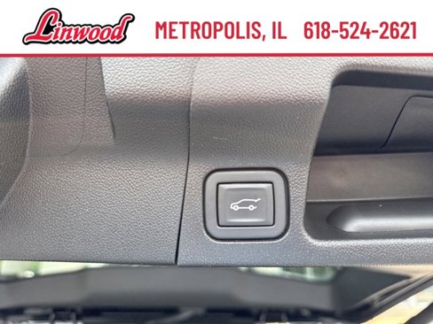 Used 2023 GMC Acadia SLT image 14
