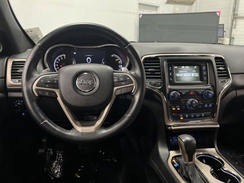Certified 2017 Jeep Grand Cherokee Laredo w/ Quick Order Package 23E image 5