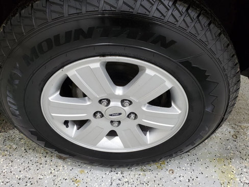 Used 2007 Ford Explorer XLT image 13