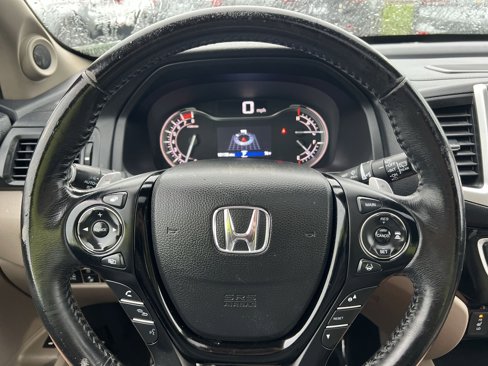 Used 2016 Honda Pilot Touring image 16