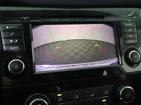 Used 2018 Nissan Rogue S image 39