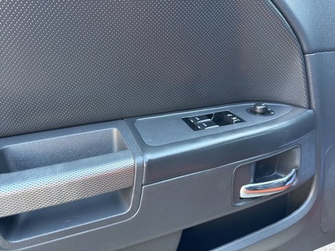 Used 2011 Dodge Challenger R/T image 12