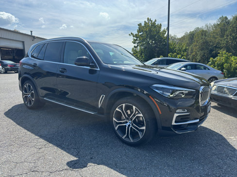 Used 2021 BMW X5 xDrive40i w/ Premium Package image 2