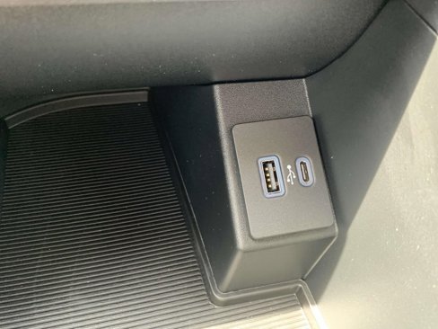 Used 2024 Ford Edge SE w/ Black Appearance Package image 15
