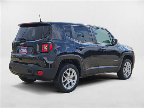 Used 2023 Jeep Renegade Latitude image 5