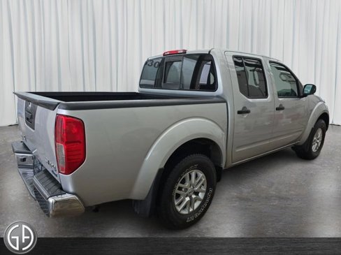 Used 2019 Nissan Frontier SV image 5