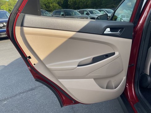 Used 2019 Hyundai Tucson SE image 20