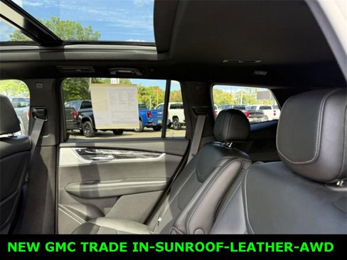 Used 2021 Cadillac XT6 Premium Luxury image 10