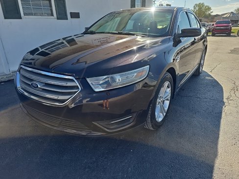 Used 2013 Ford Taurus SEL image 3