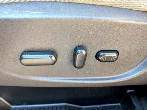 Used 2017 Ford Escape SE image 34