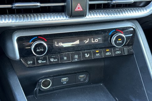 Used 2023 Kia K5 LXS image 28