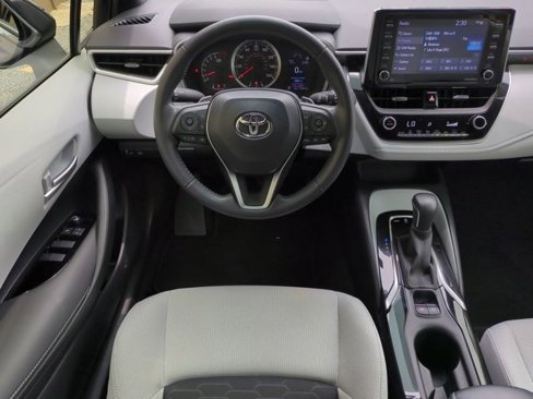 Used 2021 Toyota Corolla SE image 16