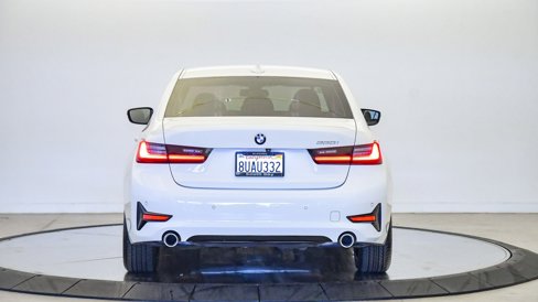 Used 2021 BMW 330i Sedan w/ Premium Package image 3