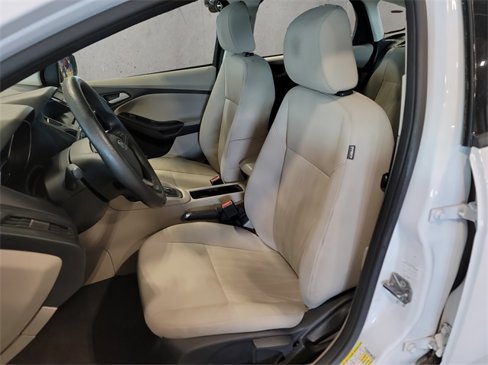 Used 2015 Ford Focus SE image 10