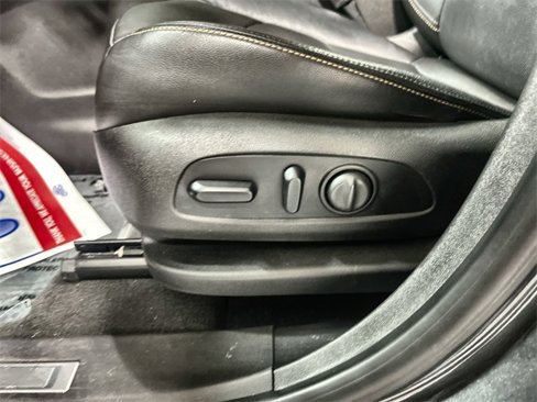 Used 2018 Chevrolet Equinox Premier image 14