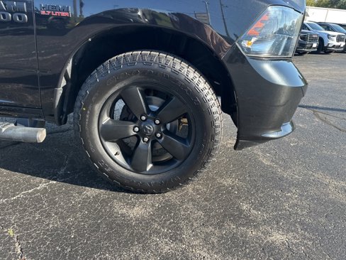 Used 2018 RAM 1500 Express w/ Black Ram 1500 Express Group image 24