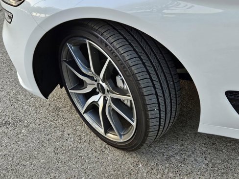 Used 2025 Genesis G70 2.5T image 7