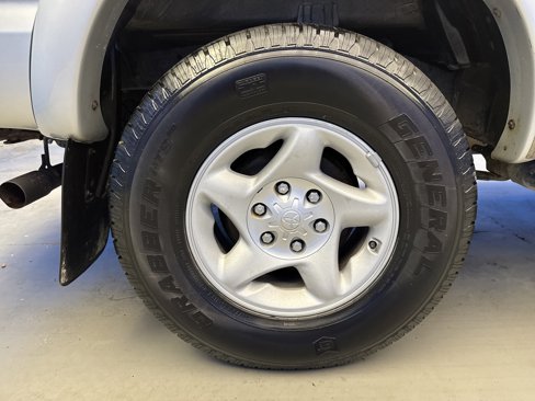 Used 2002 Toyota Tacoma PreRunner image 9