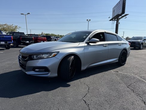 Used 2019 Honda Accord Sport image 4
