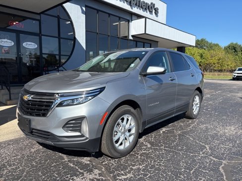 Used 2024 Chevrolet Equinox LT image 2
