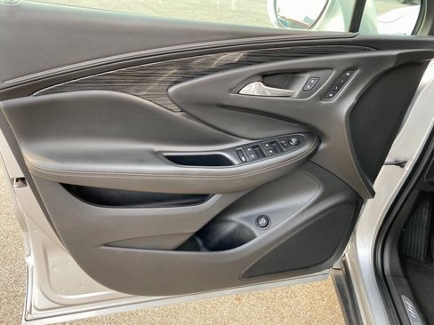 Used 2017 Buick Envision Essence image 19