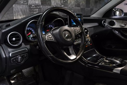 Used 2015 Mercedes-Benz C 300 Sedan image 3