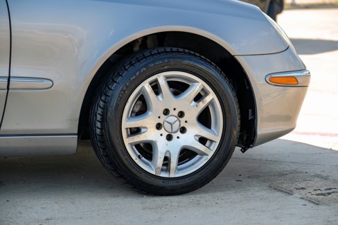 Used 2003 Mercedes-Benz E 320 Sedan image 46