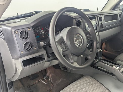 Used 2007 Jeep Commander Sport image 11