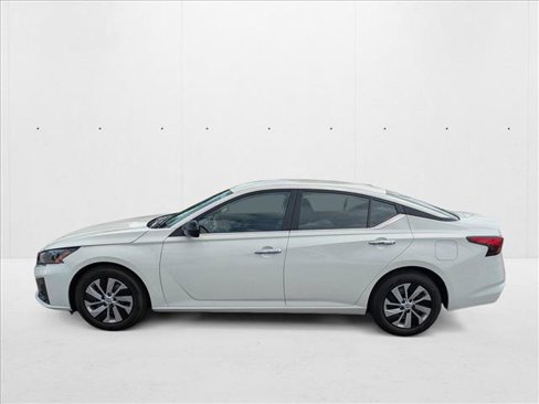Used 2025 Nissan Altima 2.5 S image 8