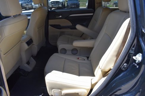 Used 2014 Toyota Highlander XLE image 22