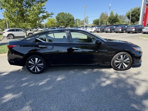 Used 2022 Nissan Altima 2.5 SV image 4