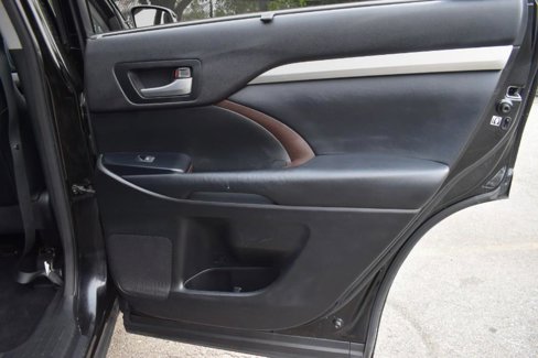 Used 2014 Toyota Highlander XLE image 39