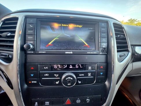 Used 2012 Jeep Grand Cherokee Laredo image 17