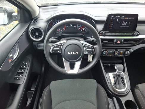 Used 2022 Kia Forte LXS image 11