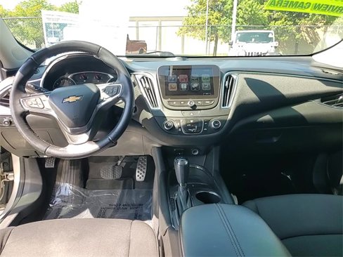 Used 2016 Chevrolet Malibu LT image 12