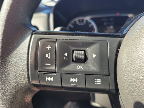 Used 2021 Nissan Rogue SV image 28