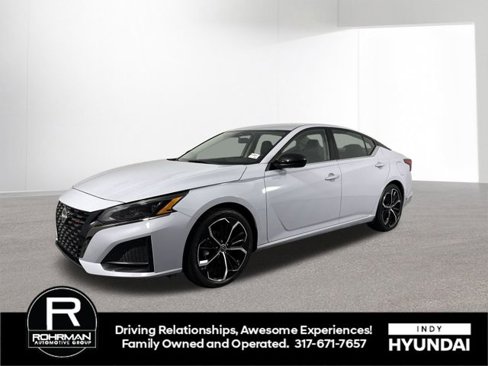 Used 2024 Nissan Altima 2.5 SR image 10